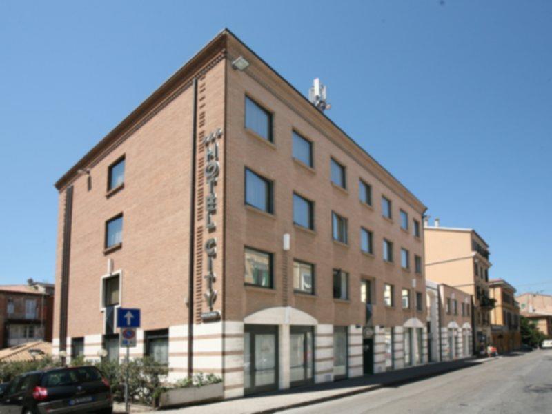 The City Hotel 安科纳 外观 照片