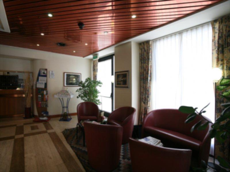 The City Hotel 安科纳 外观 照片